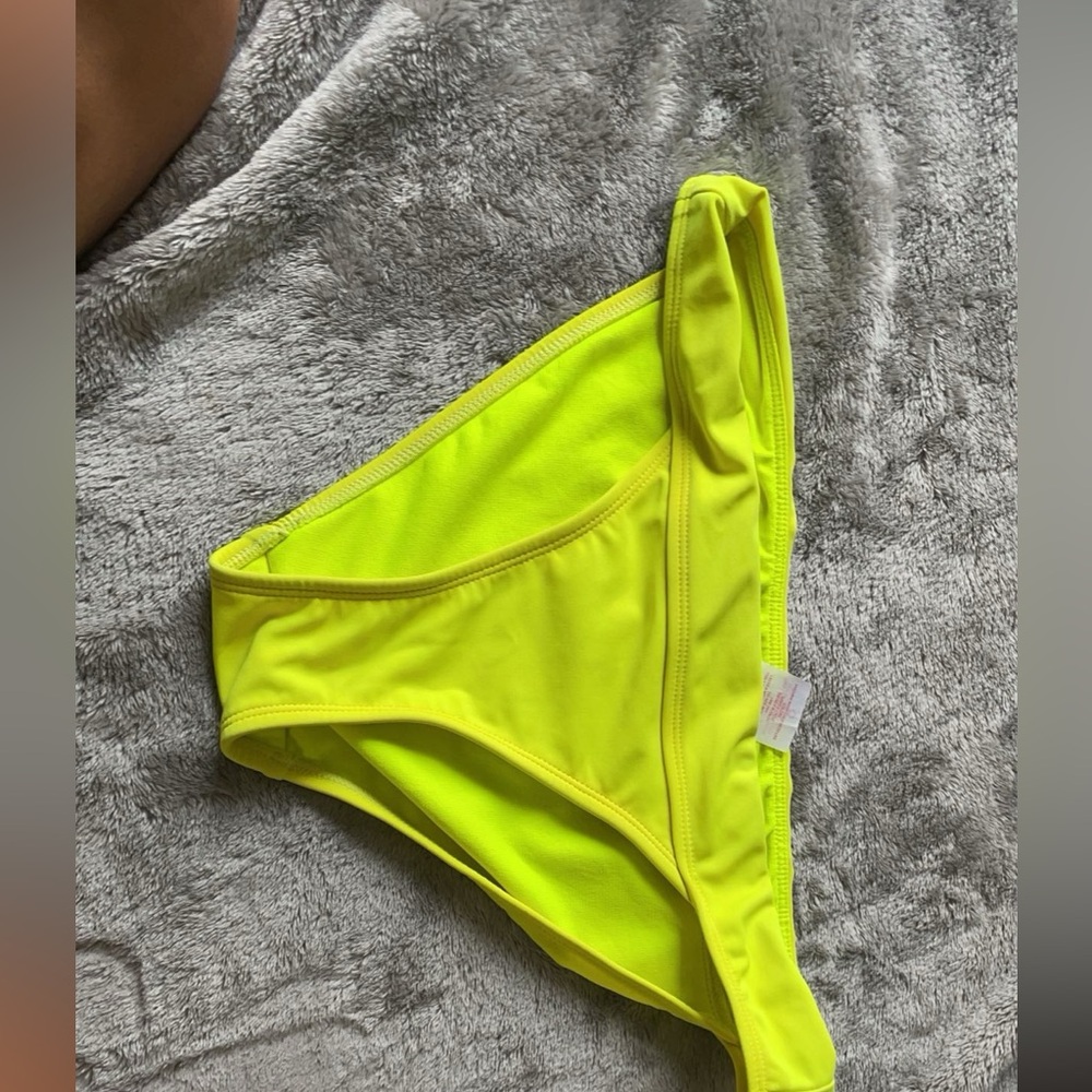 Swimsuit bottoms